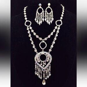 Elegant Fashion Sparkling Teardrop Clear Crystal Necklace Earrings Silver Tone